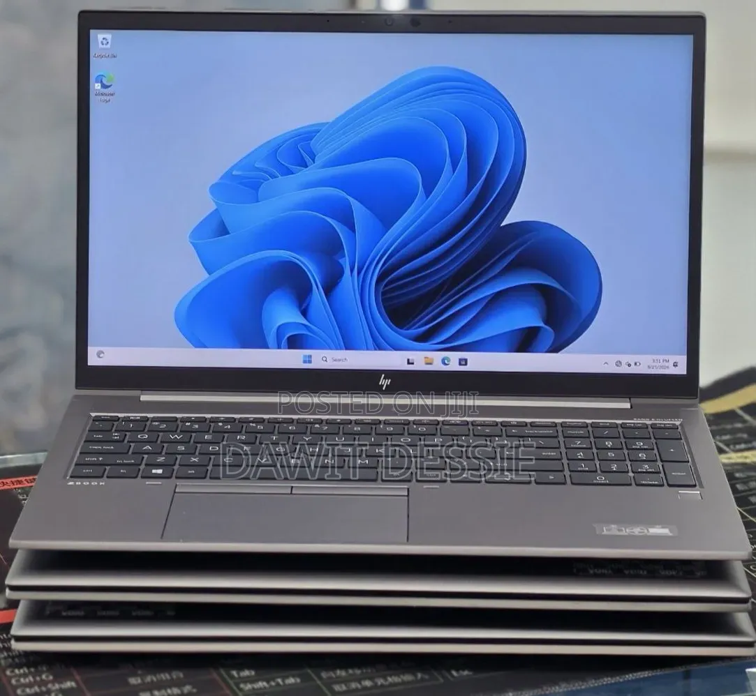 New Laptop HP 16GB Intel Core i5 SSD 512GB