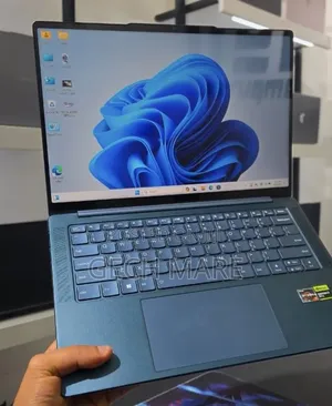 New Laptop Lenovo Yoga 7i 16GB AMD Ryzen 7 SSD 512GB
