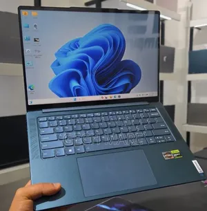 New Laptop Lenovo Yoga 7i 16GB AMD Ryzen 7 SSD 512GB