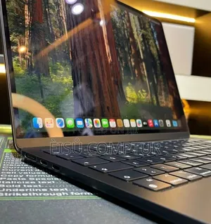 New Laptop Apple MacBook Air 2022 M2 8GB Apple M2 SSD 512GB