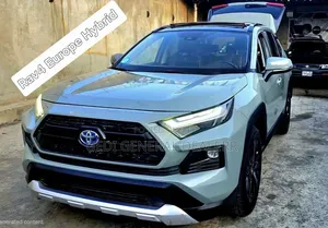Toyota RAV4 2022 Green