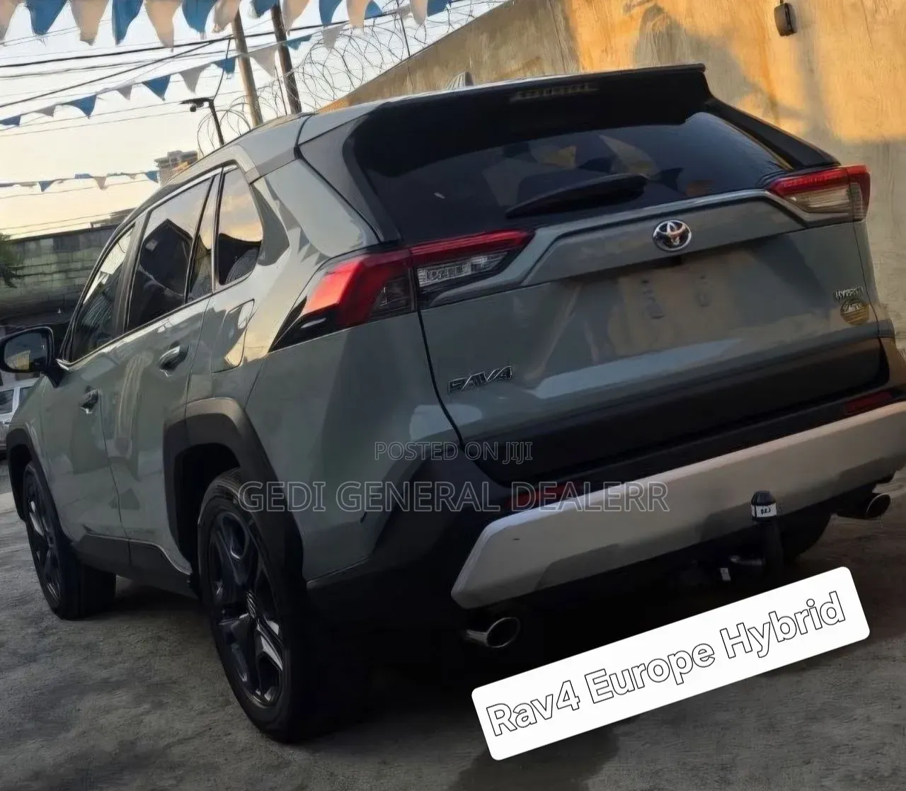 Toyota RAV4 2022 Green
