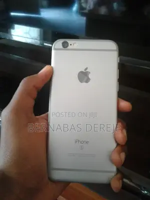 Apple iPhone 6s 16 GB Silver