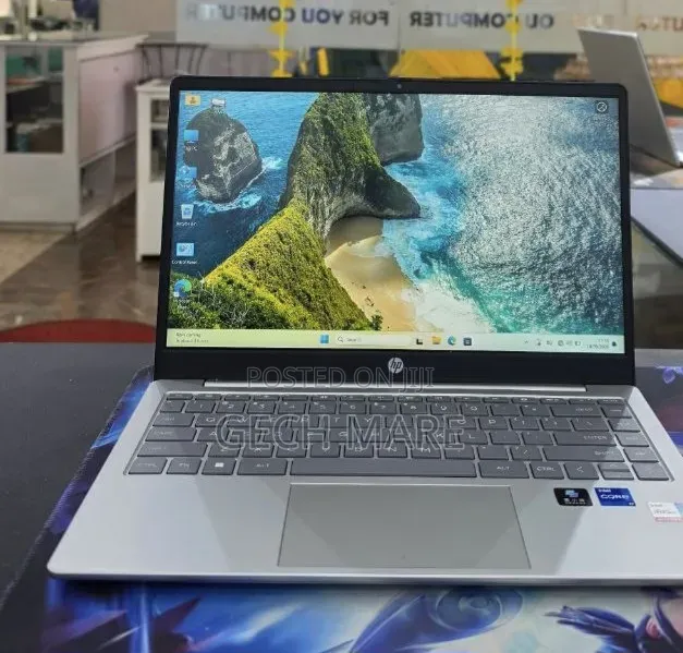 New Laptop HP Stream Notebook 16GB Intel Core i7 SSD 512GB