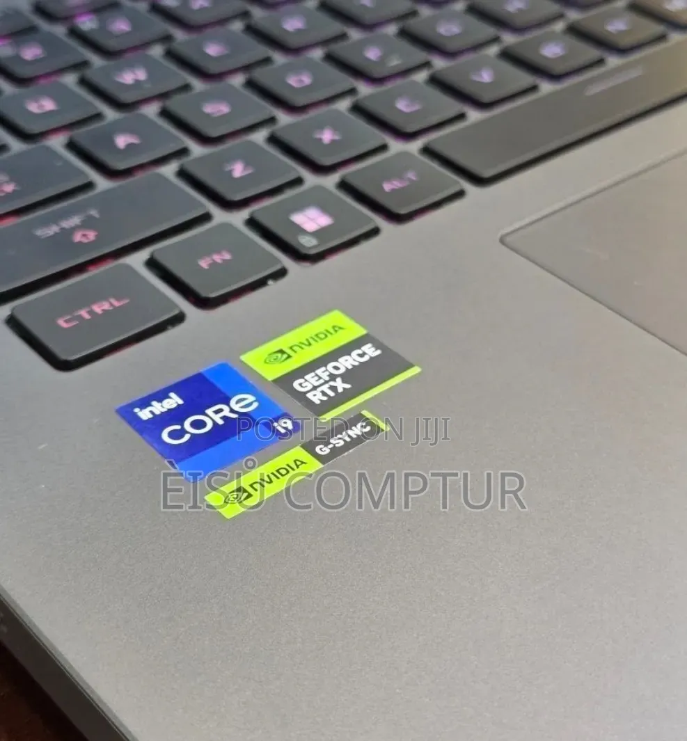 New Laptop Asus ROG Strix G18 16GB Intel Core i9 SSD 1T