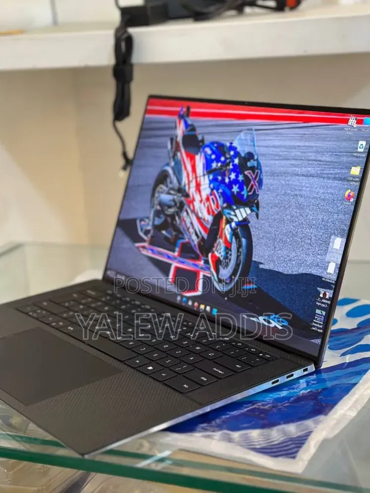 New Laptop Dell Precision 5560 16GB Intel Core i7 SSD 512GB