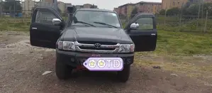 Toyota Hilux 2004 Black