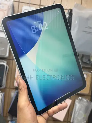 New Apple iPad (2025) 128 GB Silver