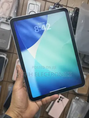 New Apple iPad (2025) 128 GB Silver
