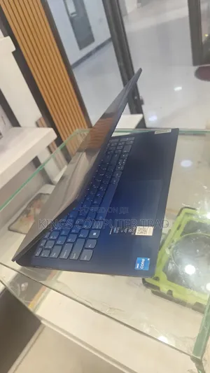 New Laptop Lenovo Ideapad 3 8GB Intel Core i5 HDD+SSD 500GB