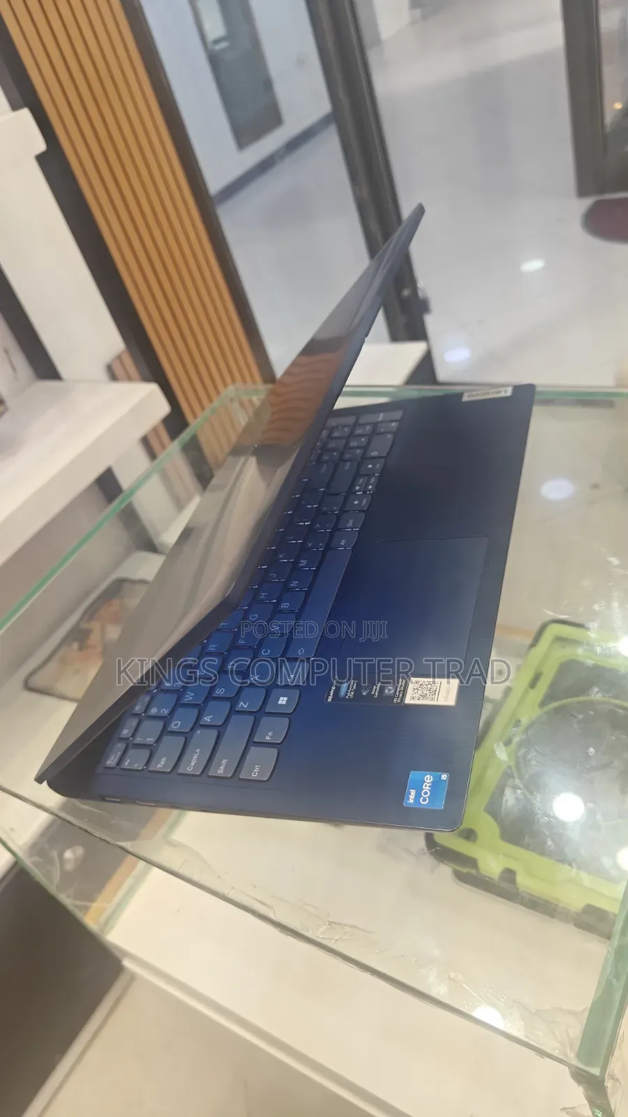 New Laptop Lenovo Ideapad 3 8GB Intel Core i5 HDD+SSD 500GB