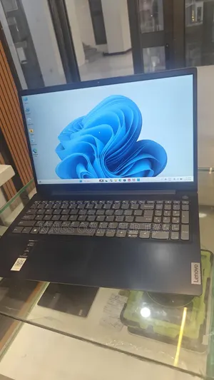New Laptop Lenovo Ideapad 3 8GB Intel Core i5 HDD+SSD 500GB