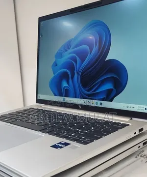New Laptop HP EliteBook 830 G9 16GB Intel Core i5 SSD 512GB