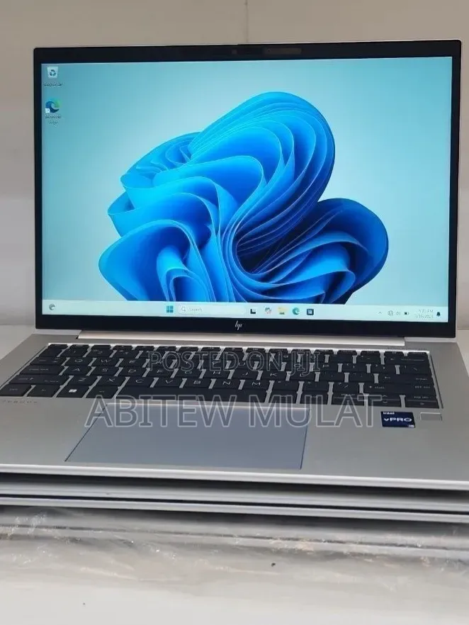 New Laptop HP EliteBook 830 G9 16GB Intel Core i5 SSD 512GB