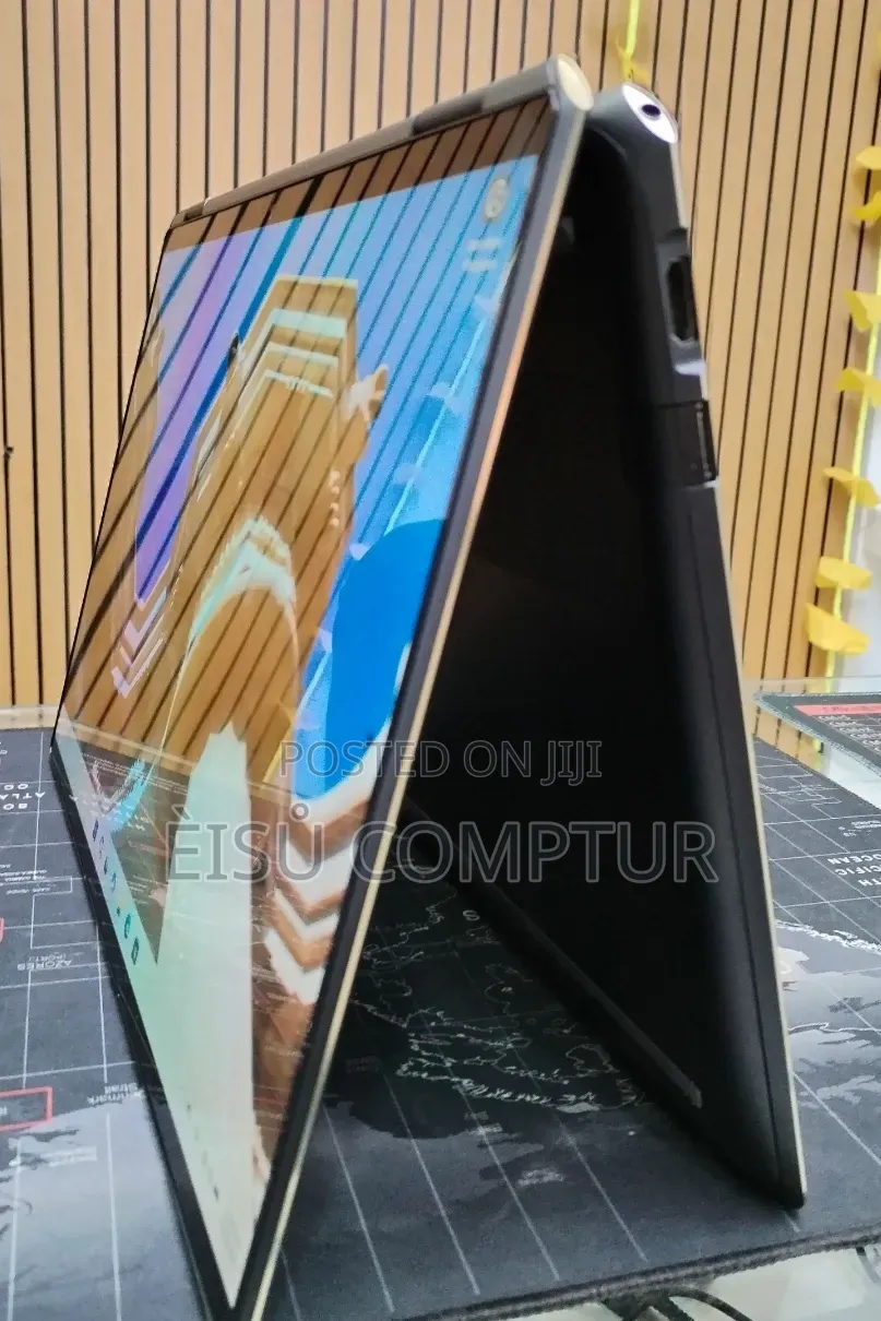 New Laptop HP Spectre X360 16GB Intel Core i7 SSD 512GB