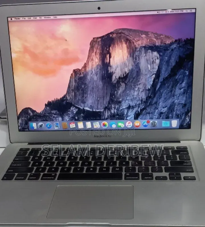 New Laptop Apple MacBook 8GB Intel Core i7 SSD 128GB