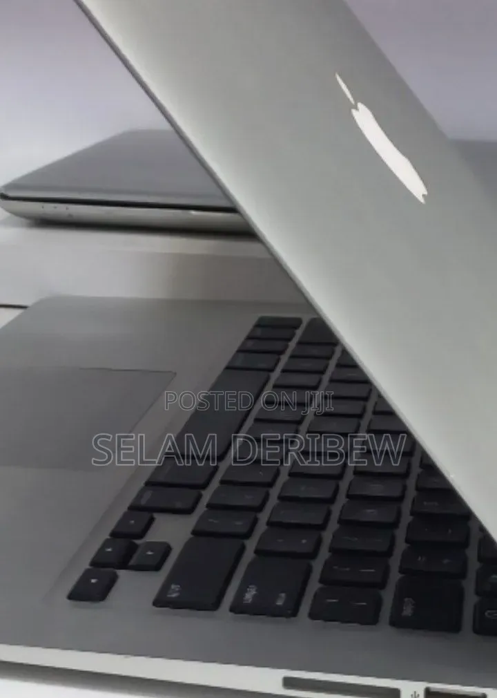 New Laptop Apple MacBook 8GB Intel Core i7 SSD 128GB