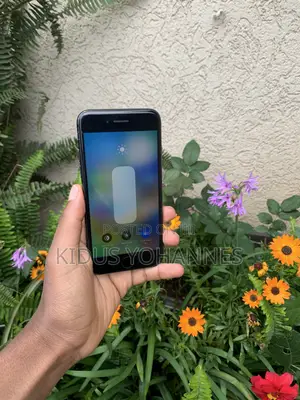 Apple iPhone 8 64 GB Black