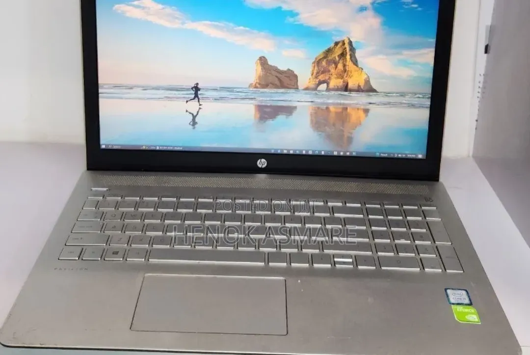 New Laptop HP Pavilion 14 8GB Intel Core i5 SSD 1T
