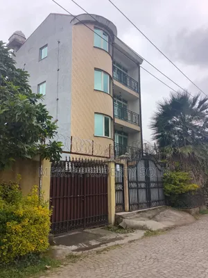 5bdrm Villa in Bole for sale