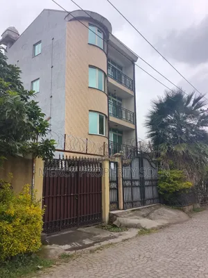 5bdrm Villa in Bole for sale