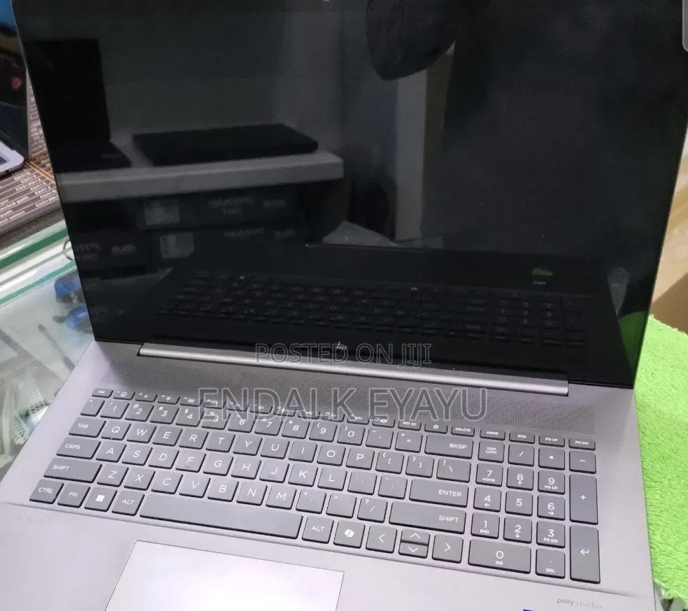 New Laptop HP Envy 17 16GB Intel Core Ultra 7 SSD 1T