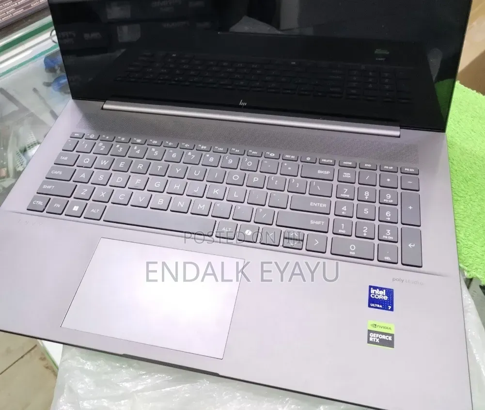 New Laptop HP Envy 17 16GB Intel Core Ultra 7 SSD 1T