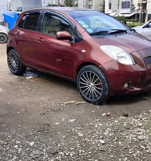 Toyota Yaris 1.0 Eco 2007 Burgundy