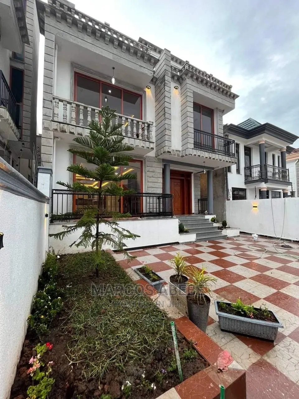 Furnished 6bdrm House in Ayat, Bole for Sale