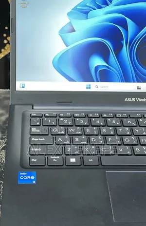 New Laptop Asus Vivobook Go 14 8GB Intel Core i5 SSD 512GB