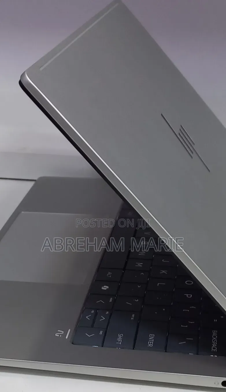New Laptop HP OmniBook X Flip 14" 16GB Intel Core Ultra 7 SSD 1T