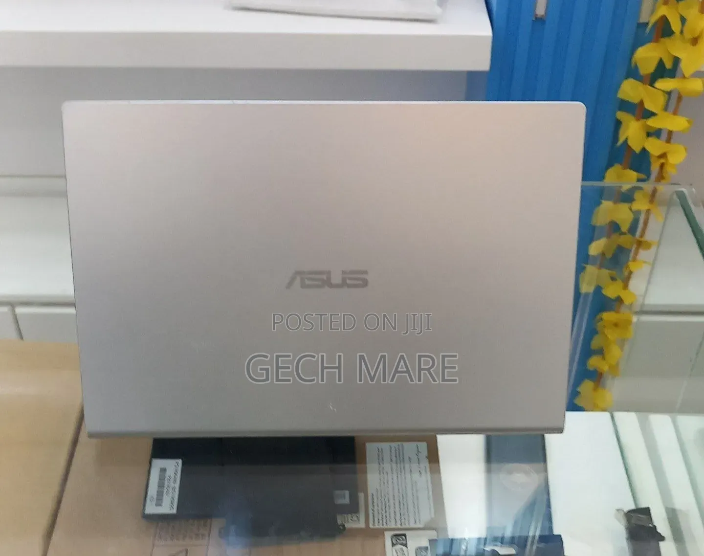 New Laptop Asus VivoBook 15 X505BA 8GB Intel SSD 256GB