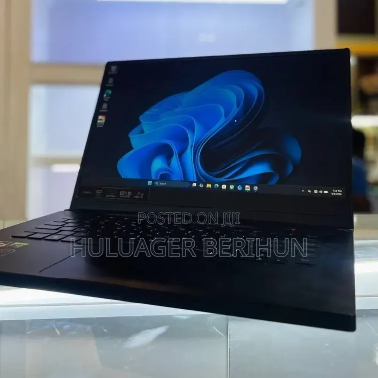 New Laptop Asus ROG Zephyrus G15 16GB AMD Ryzen 7 SSD 512GB