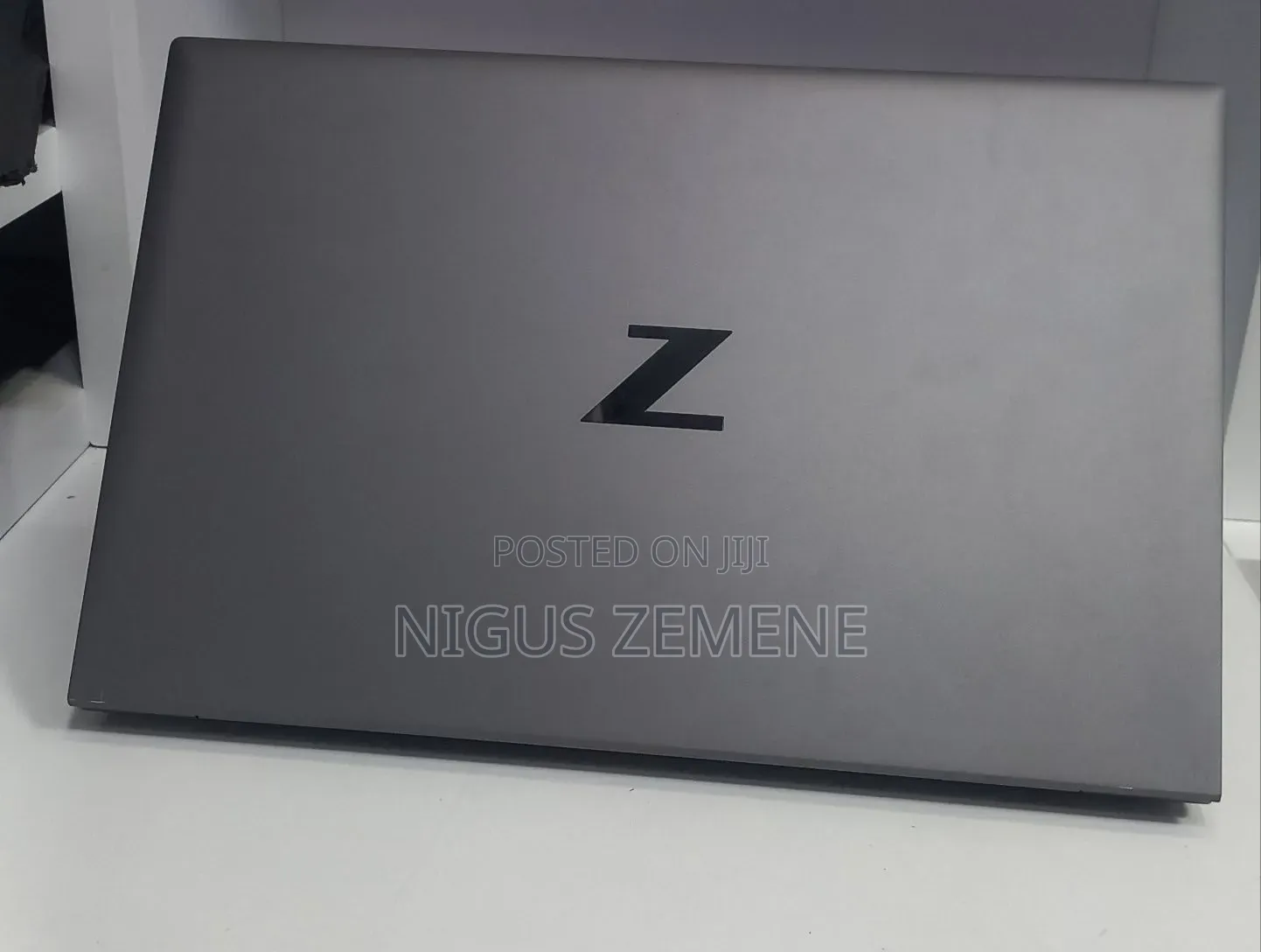 New Laptop HP ZBook Firefly G8 16GB Intel Core i7 SSD 512GB