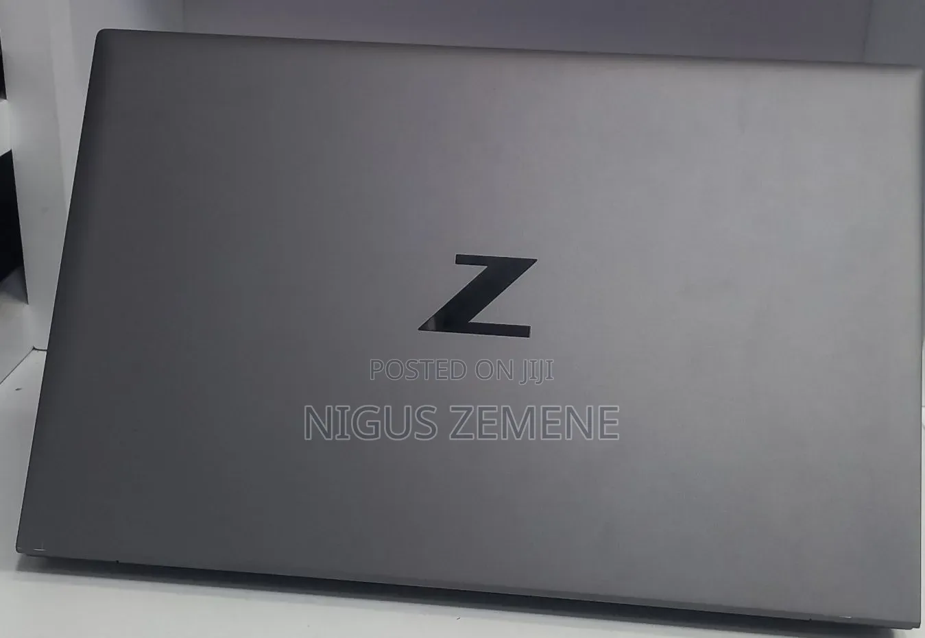 New Laptop HP ZBook Firefly G8 16GB Intel Core i7 SSD 512GB