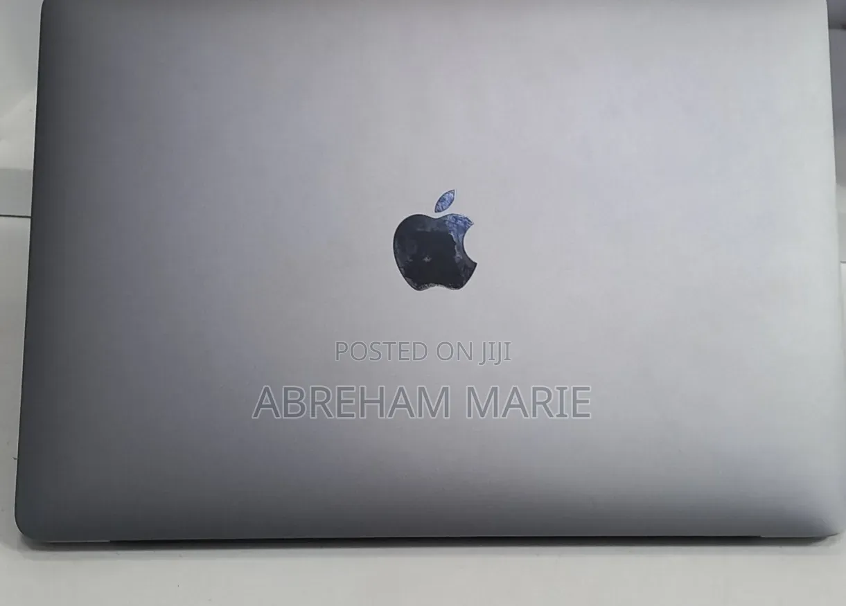 New Laptop Apple MacBook Pro 2020 M1 8GB Apple M1 Pro SSD 256GB