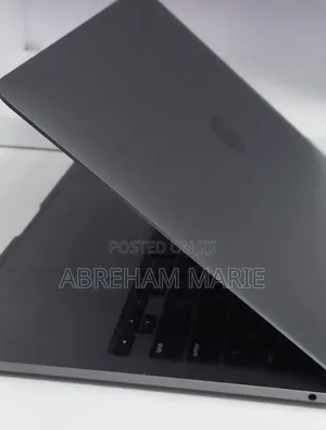 New Laptop Apple MacBook Pro 2020 M1 8GB Apple M1 Pro SSD 256GB