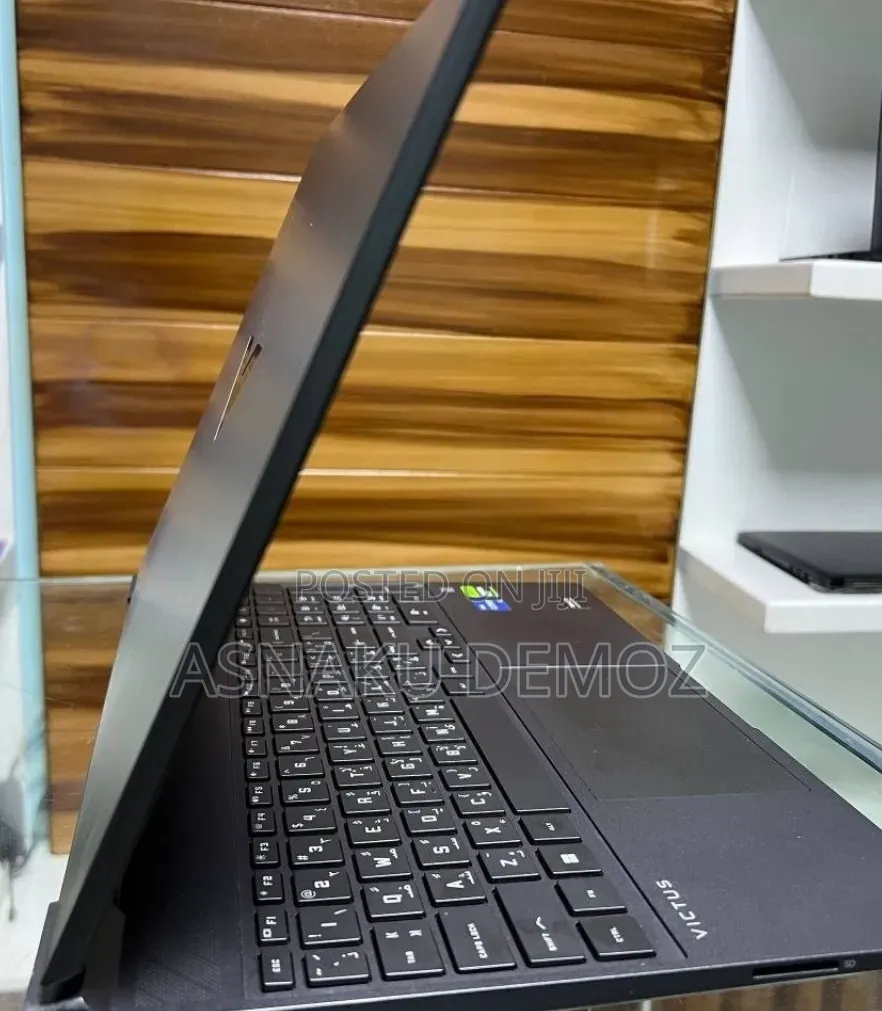 New Laptop HP Victus 15 16GB Intel Core i5 SSD 512GB