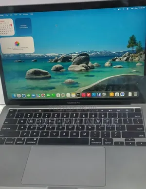 New Laptop Apple MacBook Pro 2020 M1 8GB Apple M1 Pro SSD 256GB