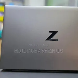 New Laptop HP ZBook Firefly G8 16GB Intel Core i5 SSD 512GB