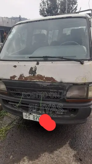 Toyota Hilux Surf 1991 White