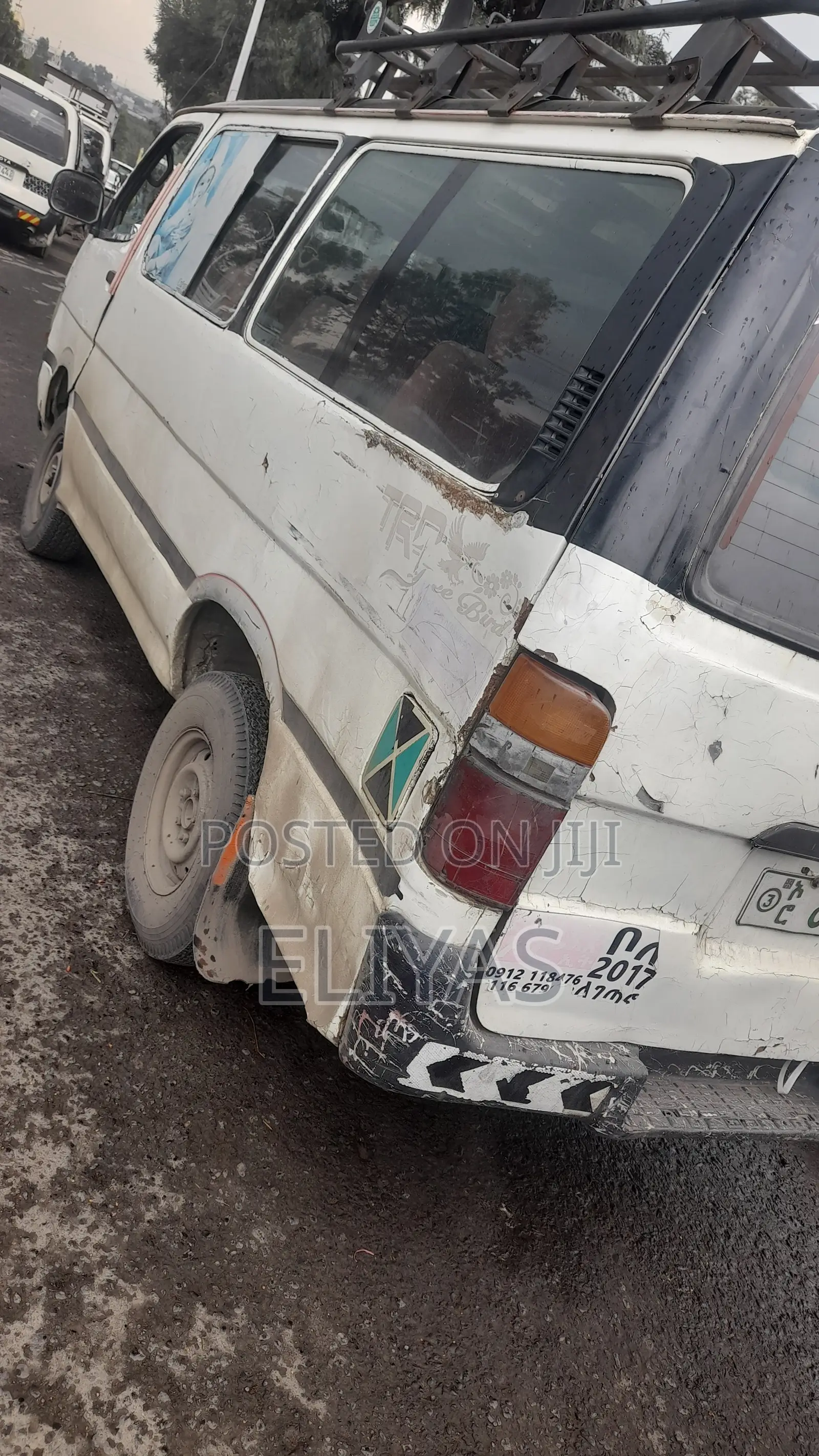 Toyota Hilux Surf 1991 White