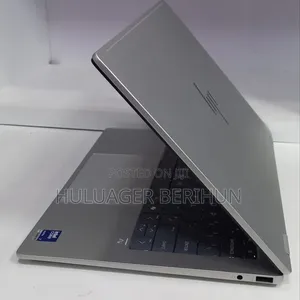 New Laptop HP OmniBook X Flip 14" 16GB Intel Core Ultra 7 SSD 1T