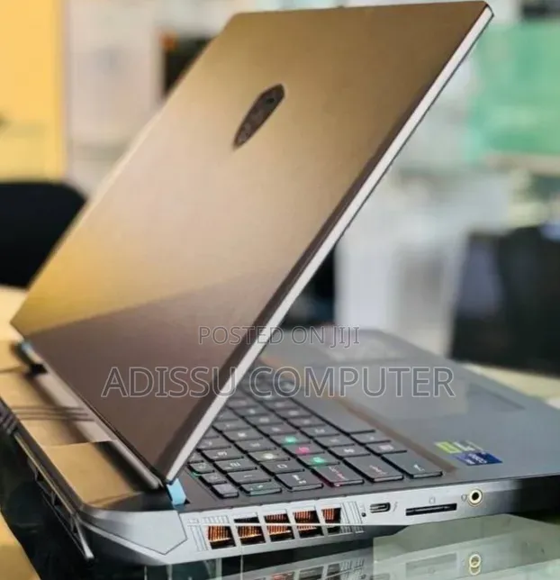 New Laptop MSI Vector GP68 HX 13V 32GB Intel Core i9 SSD 1T