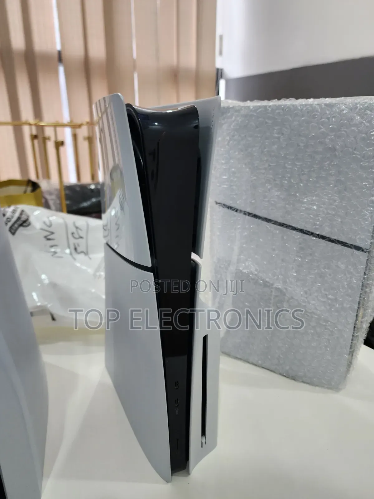 Playstation 5slim and Fat