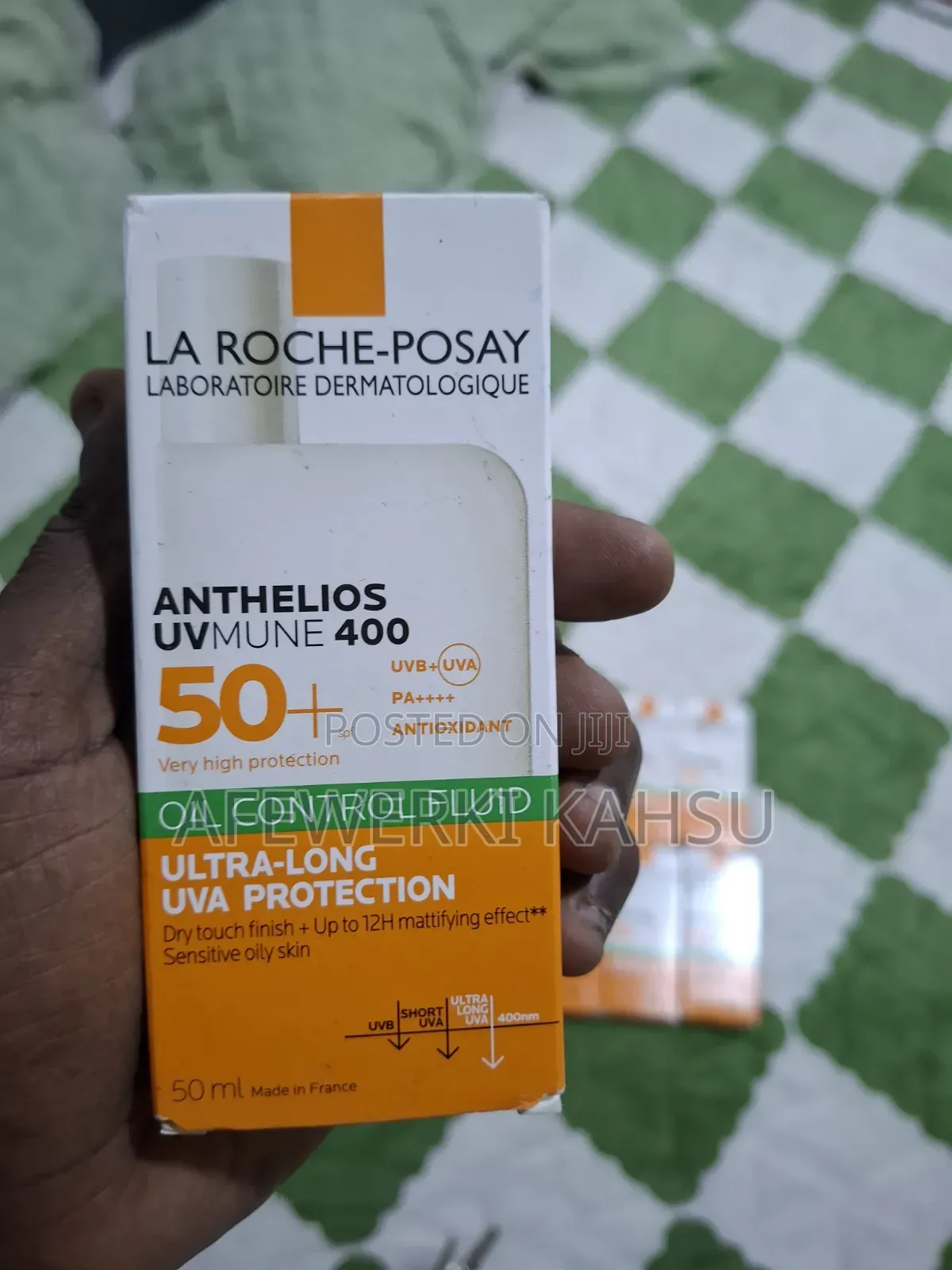 La Roche-Posay Anthelios UVMune 400 Oil Control Fluid SPF50+ Sunscreen