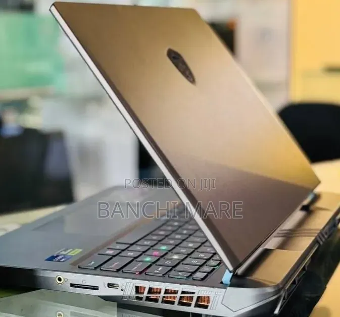 New Laptop MSI Vector GP68 HX 13V 32GB Intel Core i9 SSD 1T
