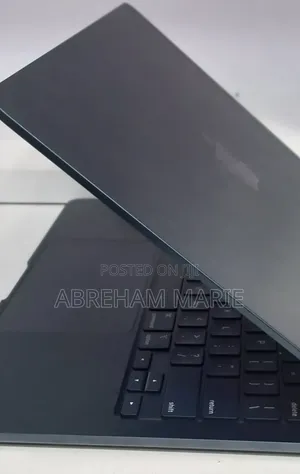 New Laptop Apple MacBook Air 2022 M2 8GB Intel Core M2 SSD 256GB