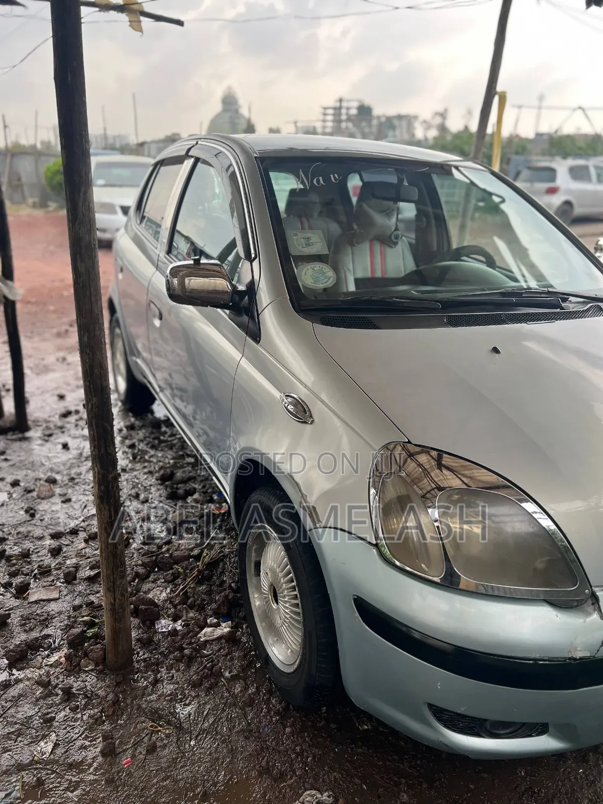 Toyota Vitz 2004 Silver