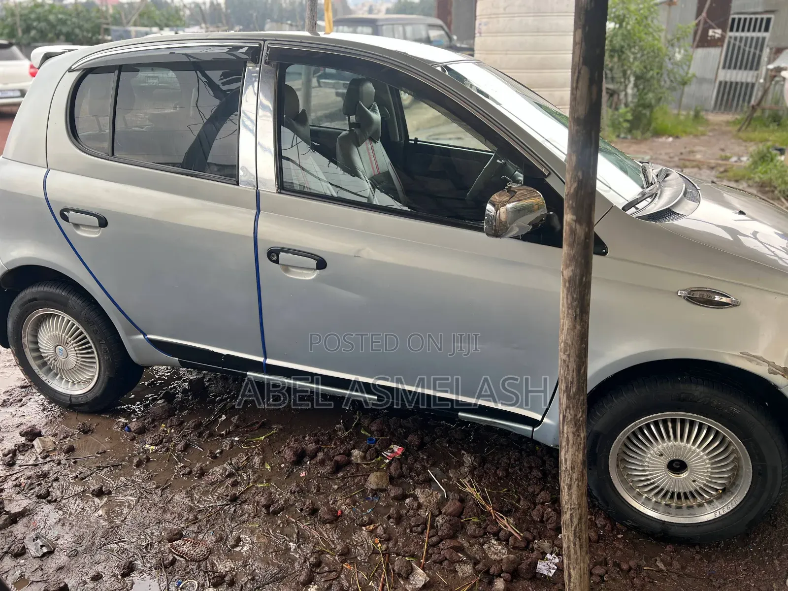 Toyota Vitz 2004 Silver
